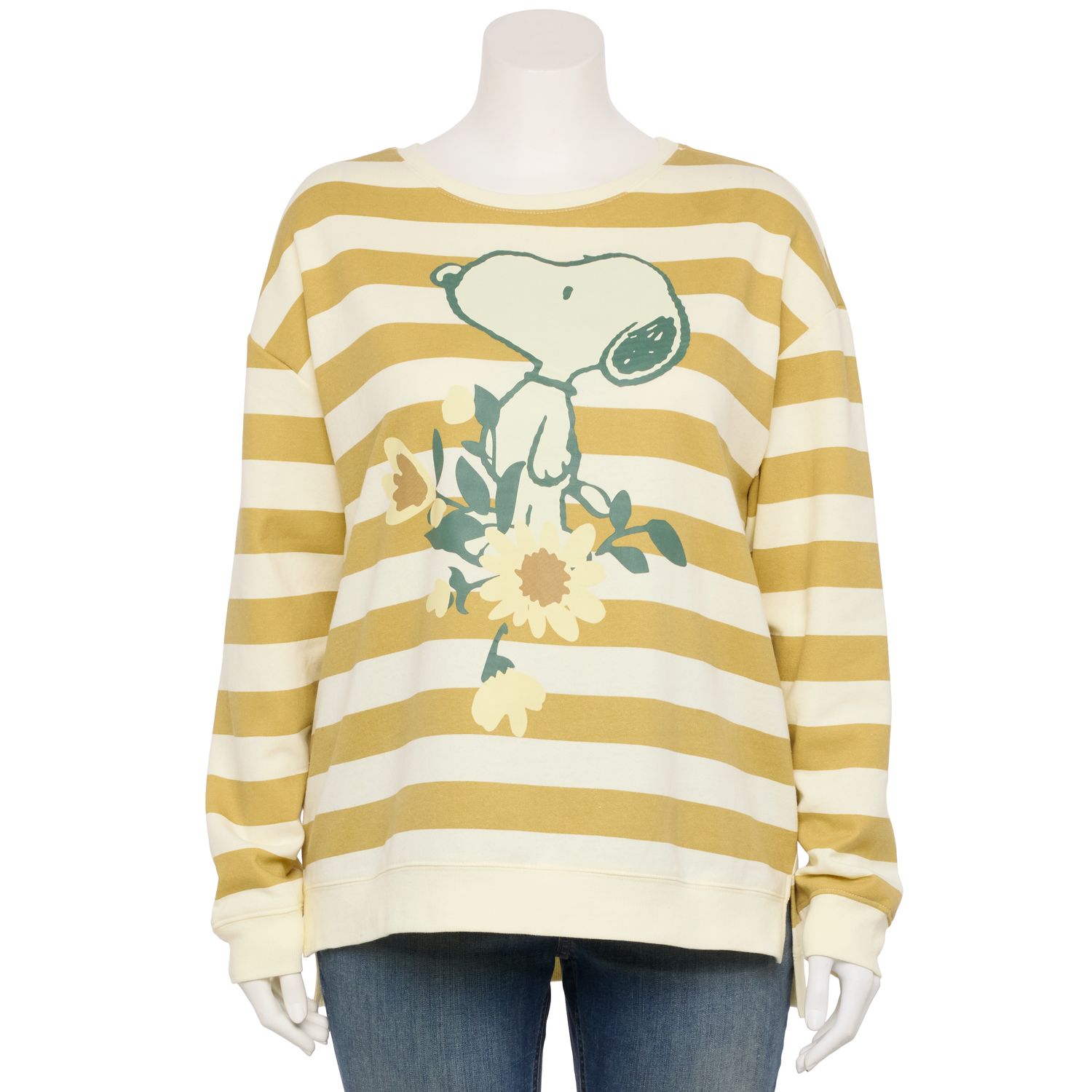 Plus Size Peanuts Snoopy Flower Graphic 