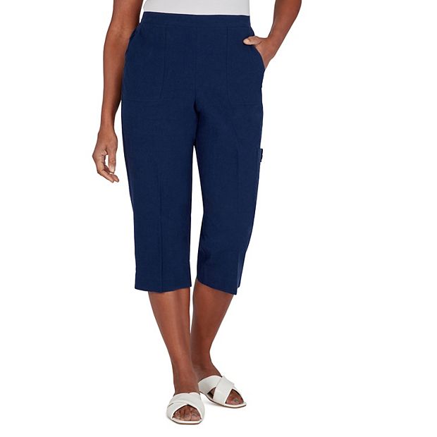 Petite Alfred Dunner Pull-On Cargo Pocket Capri Pants