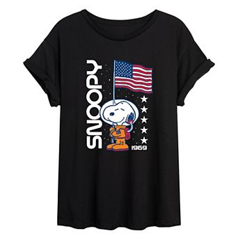 Juniors' Peanuts Snoopy Flag Oversized Tee