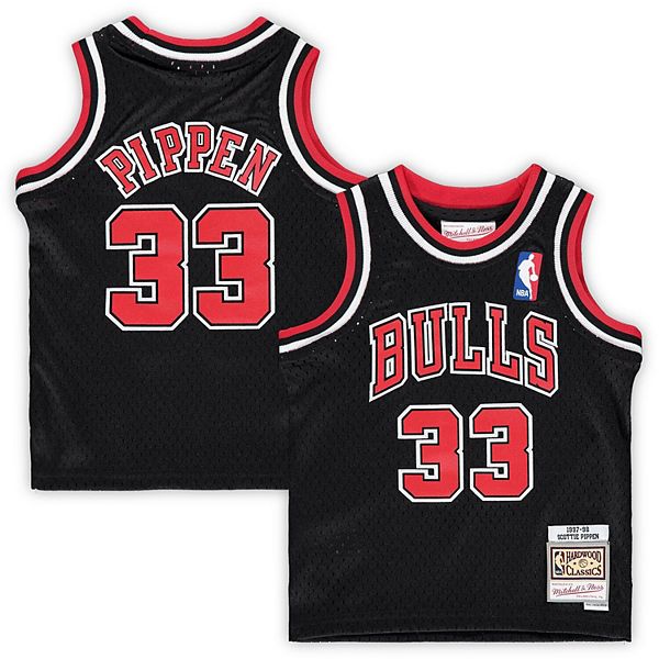 Mitchell & Ness Scottie Pippen Chicago Bulls Black Player Name Number T-Shirt Size: Small