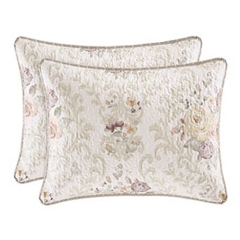 Royal Court Chardonnay Quilt Set with Shams