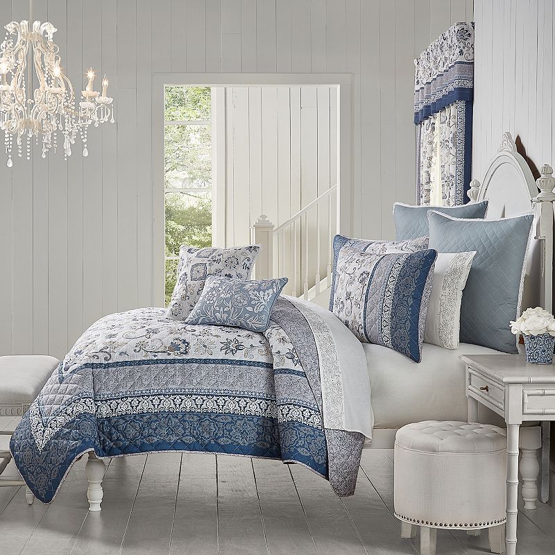 Royal Court Chelsea Blue Quilt Set with Shams, King