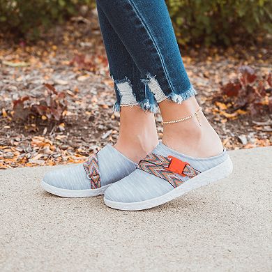MUK LUKS Women’s Street Brooklyn Highway Clogs