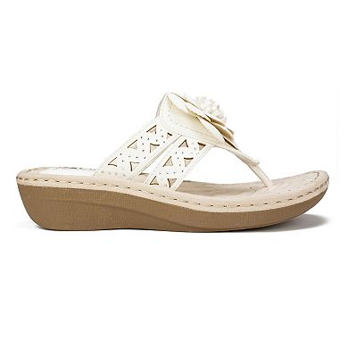 Cliffs by White Mountain Cynthia Women's Thong Sandals