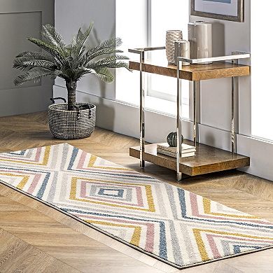 nuLOOM Neveah Contemporary Chevron Rug