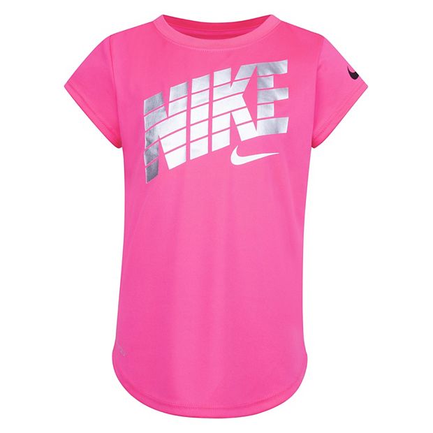 Nike block logo outlet tee