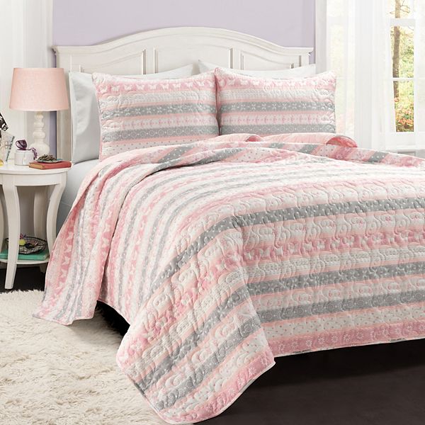 Lush Decor Cottage Core Sara Lily Reversible Quilt Set with Shams