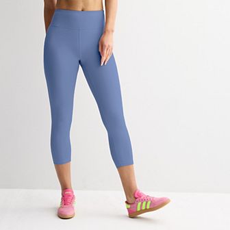 Petite Tek Gear® Ultrastretch Pocket High-Waisted Capri Leggings