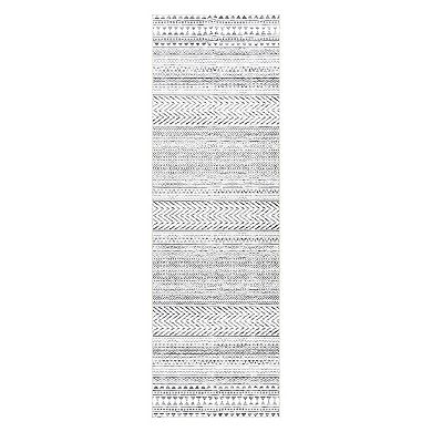 nuLOOM Kira Machine Washable Tribal Geometric Area Rug