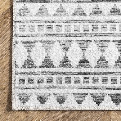 nuLOOM Kira Machine Washable Tribal Geometric Area Rug