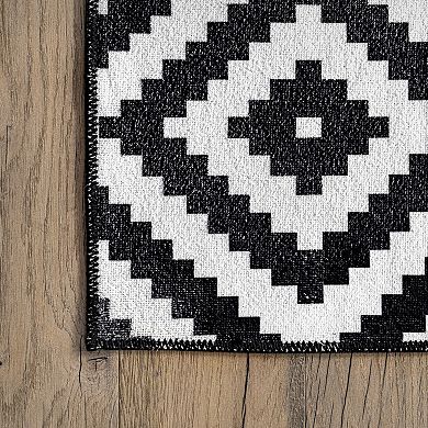 nuLOOM Kellee Machine Washable Modern Diamonds Area Rug