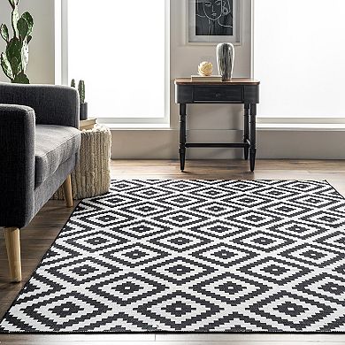 nuLOOM Kellee Machine Washable Modern Diamonds Area Rug