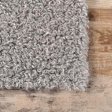 nuLOOM Marlow Machine Washable Soft Shaggy Faux Sheepskin Area Rug