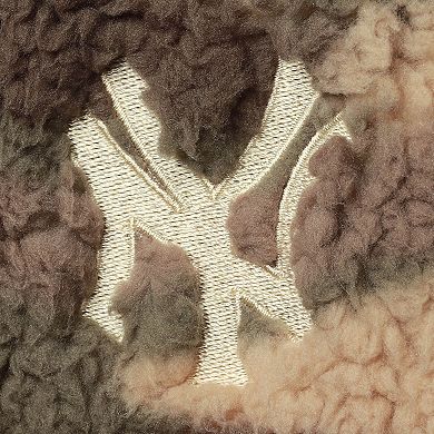 Women's G-III 4Her by Carl Banks Camo New York Yankees Sherpa Quarter-Zip Jacket