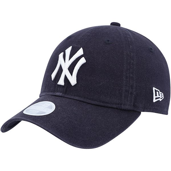 New Era Women's New York Yankees Navy Dipdye Scoop V-Neck