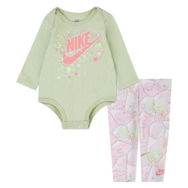 Baby Girl Nike Dream Chaser Bodysuit & Leggings Set