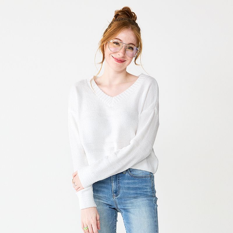 Juniors SO V-Neck Chenille Pullover Sweater, Girls, Size: XL, White