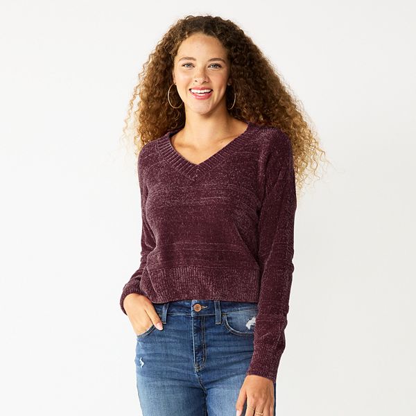 Juniors' SO® V-Neck Chenille Pullover Sweater - Magma (XX LARGE)