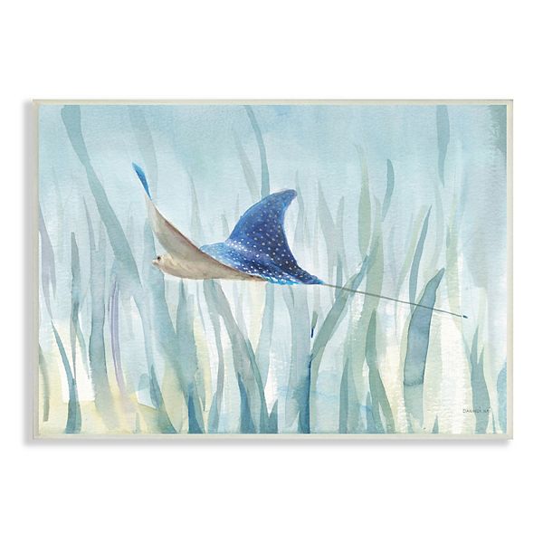 Stupell Home Decor Stingray Sea Creature Wall Plaque Wall Art