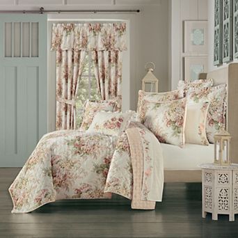 Royal Court Estelle Quilt Set with Shams