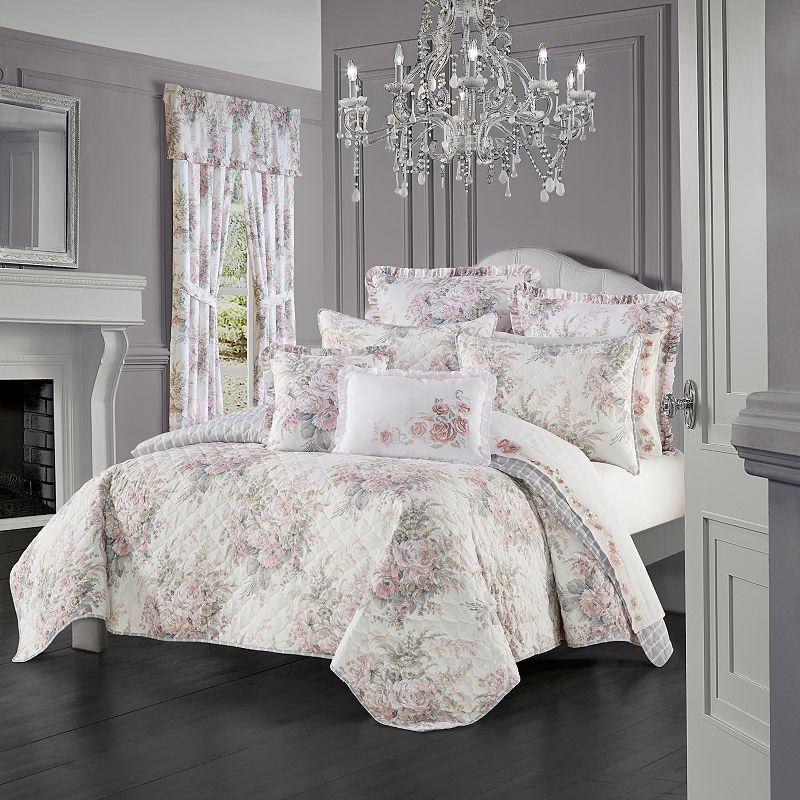 Royal Court Estelle Quilt Set with Shams, Pink, King