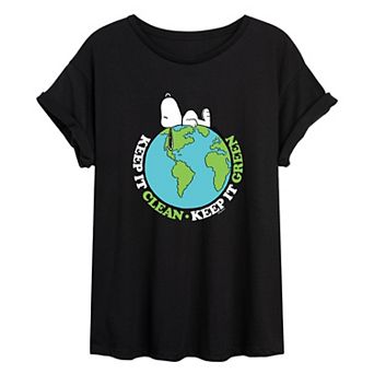 Juniors' Peanuts "Keep It Clean, Keep It Green" Snoopy Oversized Graphic Tee
