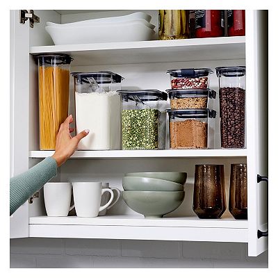 シーフロアコントロール　600g 7本セット Rubbermaid Brilliance Pantry 7-pc. Food Storage Container Set