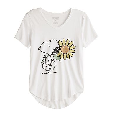 Juniors' Peanuts Snoopy Daisy Tee