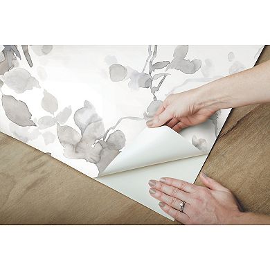 RoomMates Garden Anemone Peel & Stick Wallpaper