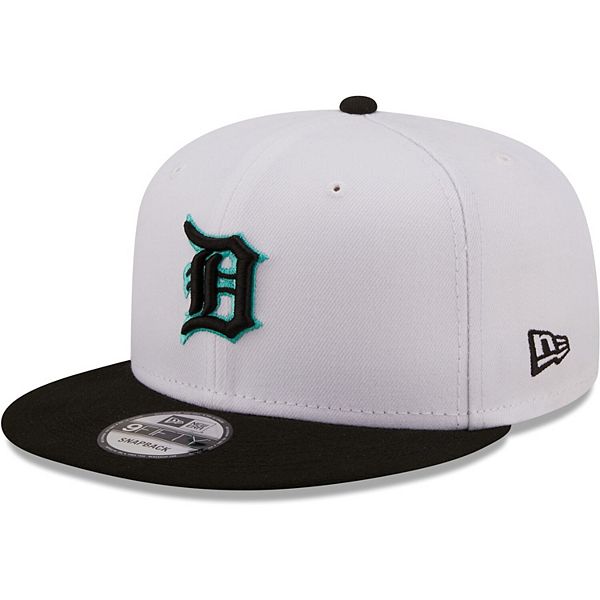 Detroit Tigers New Era Blackout Basic 59Fifty Fitted Hat - Black