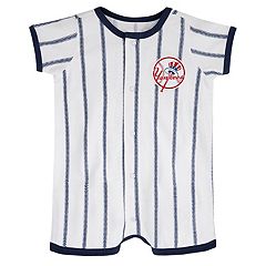 Outerstuff Newborn & Infant White New York Yankees Ball Hitter Romper
