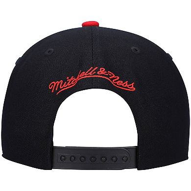 Men's Mitchell & Ness Black/Red Philadelphia 76ers Hardwood Classics Team Two-Tone 2.0 Snapback Hat