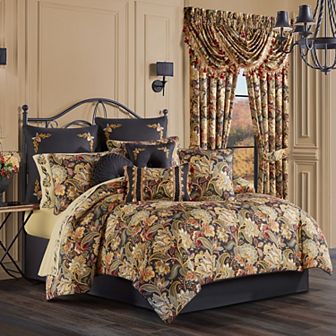 Five Queens Court Stefania Comforter Set with Shams