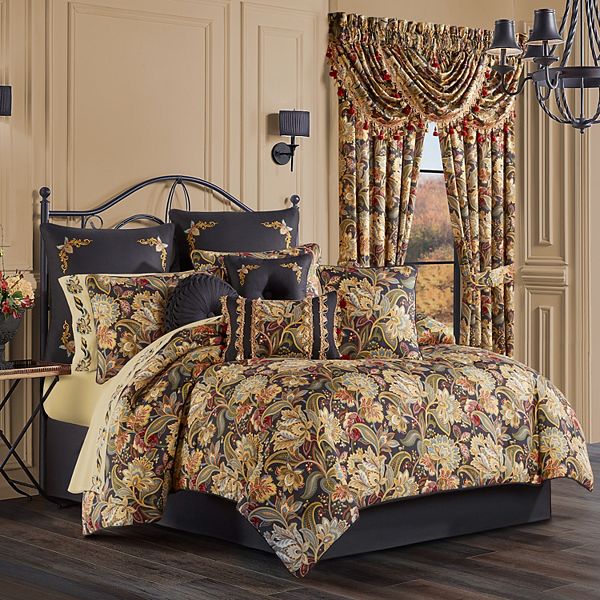 Five Queens Court Stefania Comforter Set with Shams