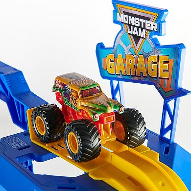 Monster Jam Garage Playset and Storage with Exclusive Grave Digger Monster Truck