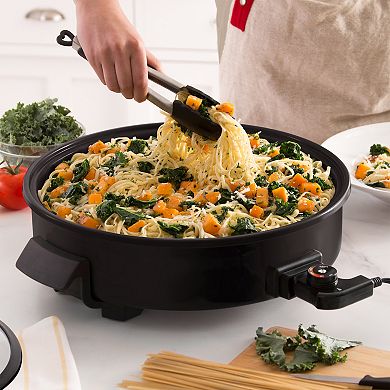 Dash 4.5-qt. Family-Size Skillet