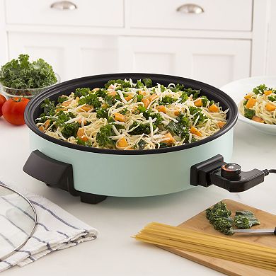 Dash 4.5-qt. Family-Size Skillet