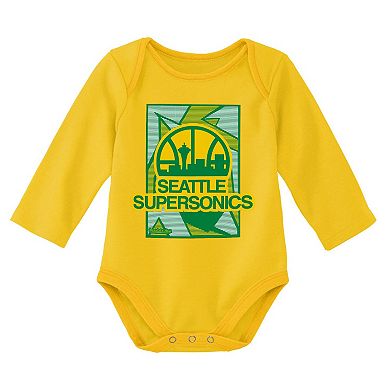 Newborn & Infant Mitchell & Ness Green/Gold Seattle SuperSonics 3-Piece Hardwood Classics Bodysuits & Cuffed Knit Hat Set