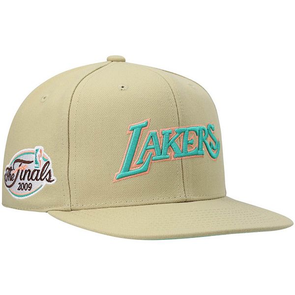 Mitchell & Ness - NBA Yellow Fitted Cap - Los Angeles Lakers 2023 NBA Draft 59FIFTY Yellow Fitted @ Hatstore