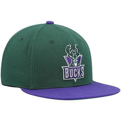 Men's Mitchell & Ness Green/Purple Milwaukee Bucks Hardwood Classics Team Two-Tone 2.0 Snapback Hat