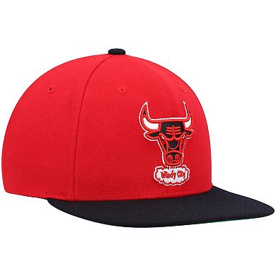 Men's Mitchell & Ness Red/Black Chicago Bulls Hardwood Classics Team Two-Tone 2.0 Snapback Hat