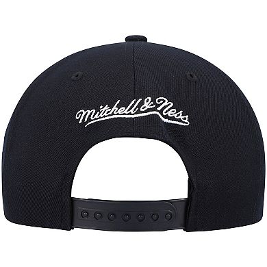 Men's Mitchell & Ness Black Chicago Bulls Hardwood Classics Script 2.0 Snapback Hat