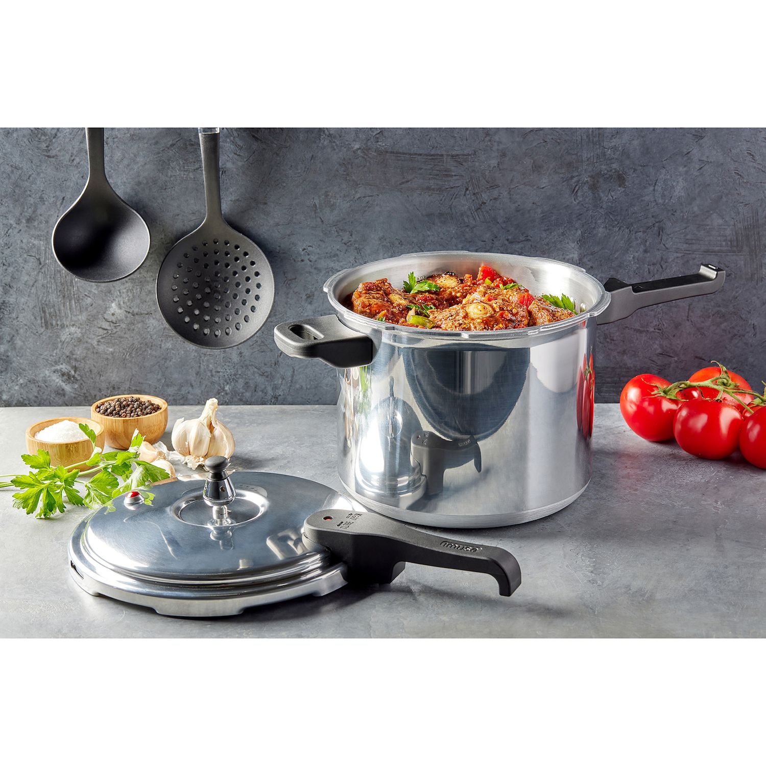 IMUSA 7-qt. Stovetop Pressure Cooker / IMUSA Olla A Presión Básica, 6.6 L