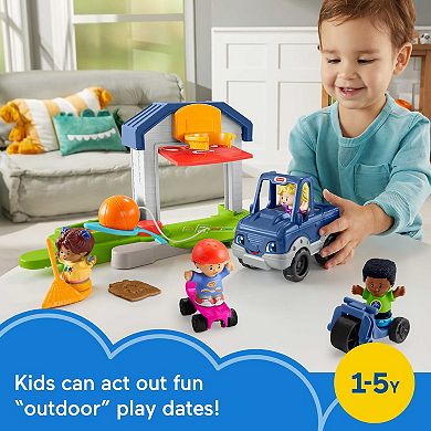 Fisher-Price Little People Fun at Home Playset with Figures