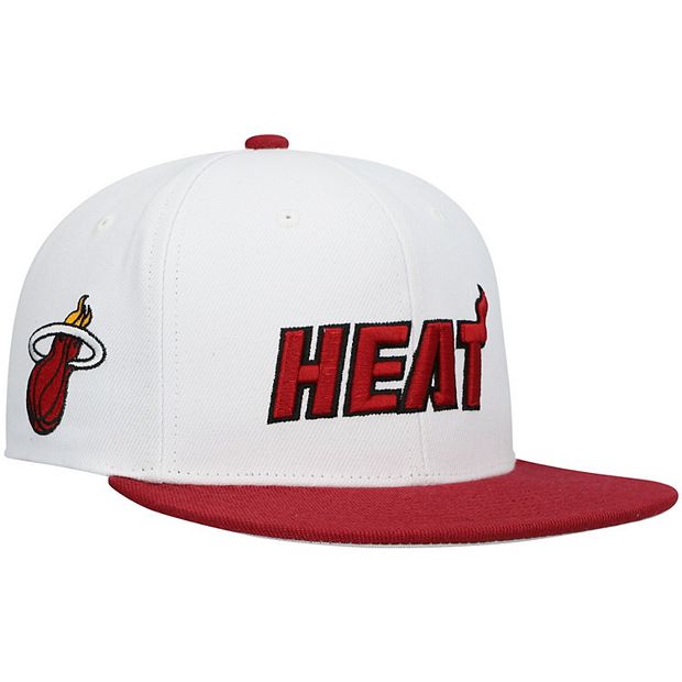 MITCHELL & NESS MIAMI HEAT BASEBALL CAP COLOR RED