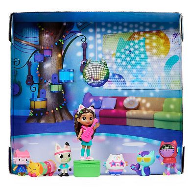Spin Master Gabby's Dollhouse Dance Party Theme Figure Set with a Gabby Doll and 6 Cat Toy Figures