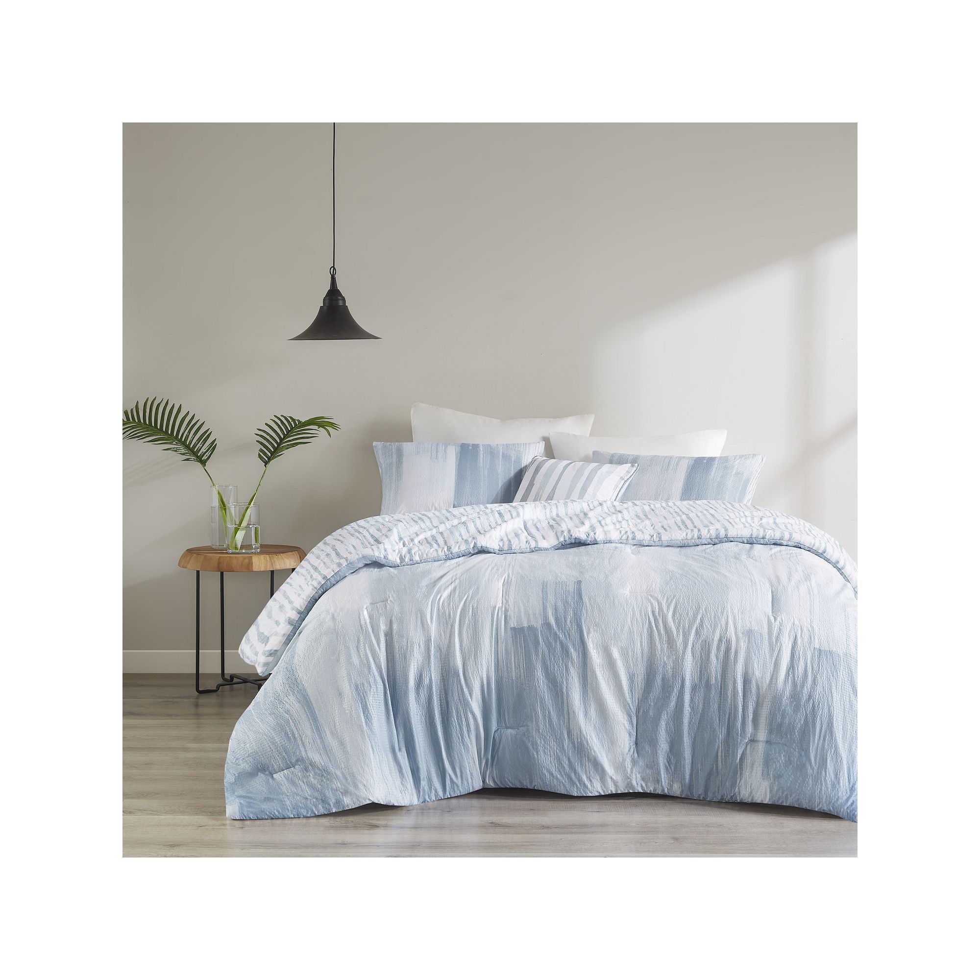 N Natori Brush Stroke Oversized Seersucker 4-piece Reversible Comforter Set