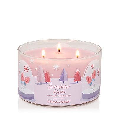 Yankee Candle Snowflake Kisses 3-Wick Tumbler Candle