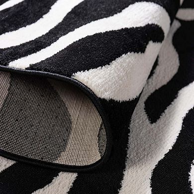 Unique Loom Okapi Wildlife Rug