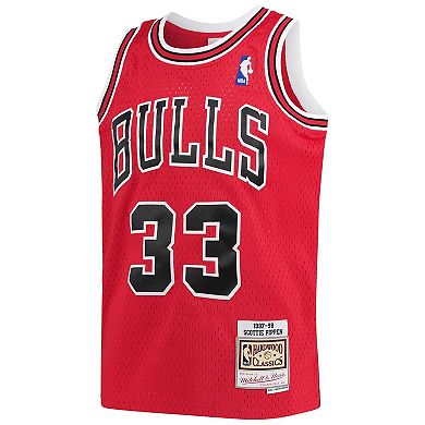 Youth Mitchell & Ness Scottie Pippen Red Chicago Bulls 1997-98 Hardwood Classics Swingman Jersey